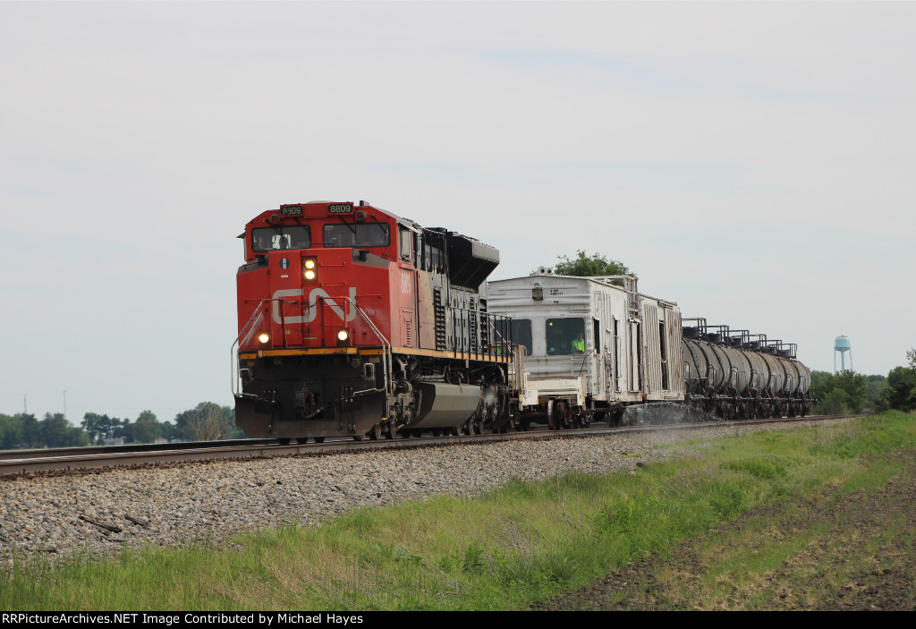 CN Weedsprayer train in Humboldt IL